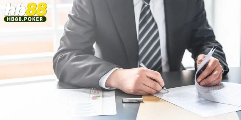 Xét duyệt thông tin của cược thủ khi tham gia